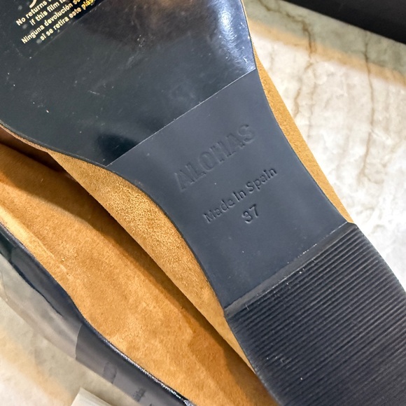 ALOHAS Camel Suede Flats - Picture 7 of 9